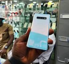 A picture of Android device
