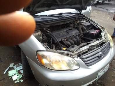A picture of 2004 Corolla With sound engine ac chilling Gear selecting well