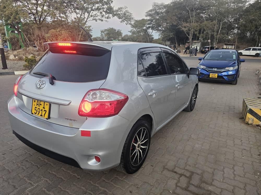used toyota auris