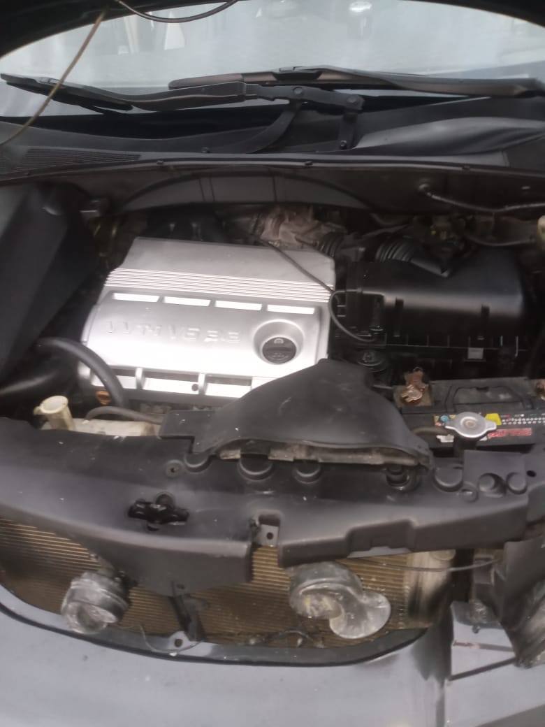 A picture of Lexus Rx330