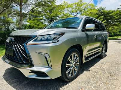 A picture of Lexus Lx 570 2019