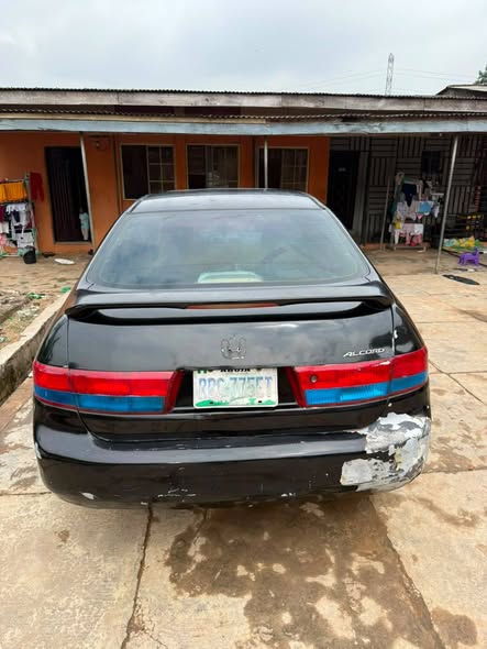 A picture of Honda Accord 04