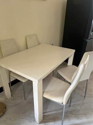 A picture of Dining table