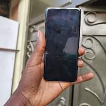 A picture of Samsung S10 Gb 128 ram 8 Call 0655695769 face i