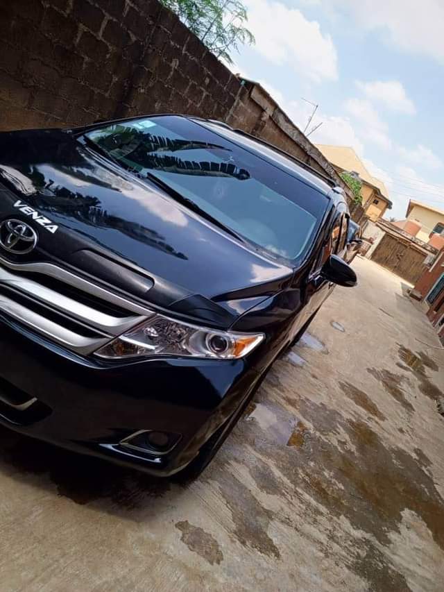 A picture of Semi Toks 2014 Venza dealer market dealer market