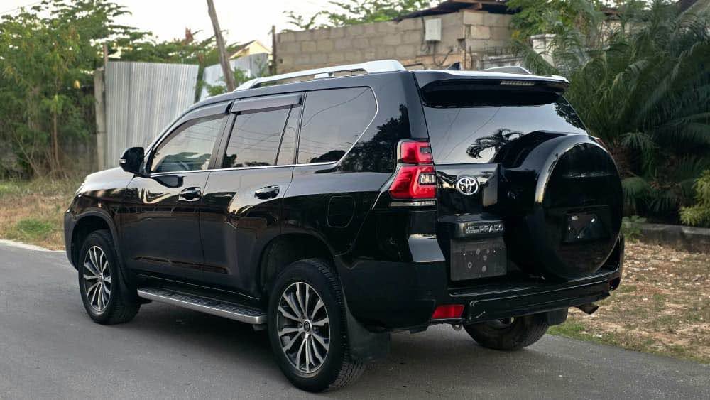 A picture of NEW LC PRADO 150