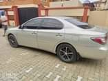 A picture of Lexus ES300