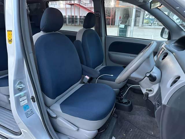 A picture of TOYOTA SIENTA
