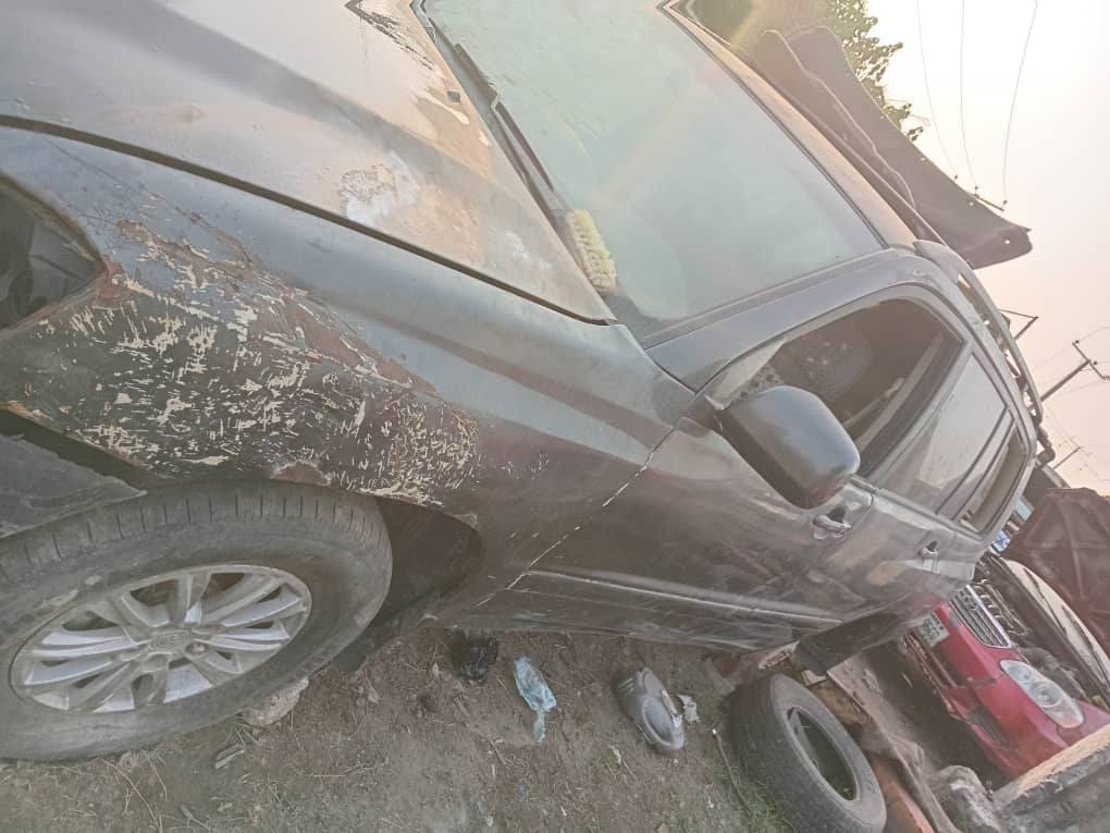 A picture of Toyota Highlander 2005