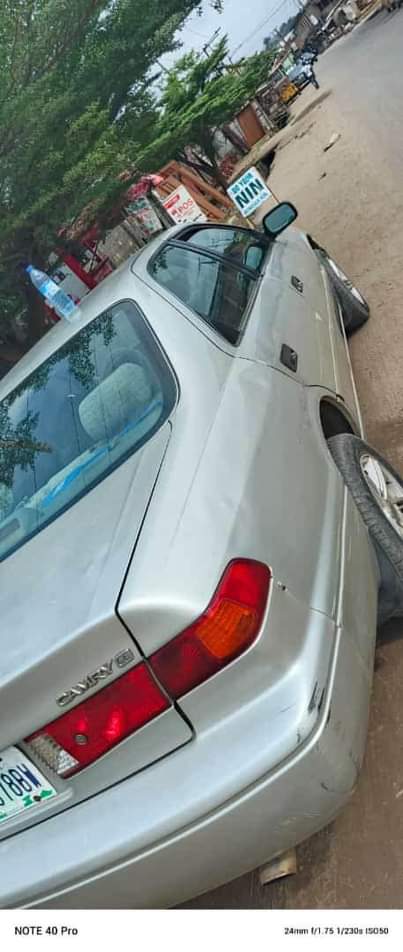 A picture of Fastest fingers Toyota Camry first body pan manual gear