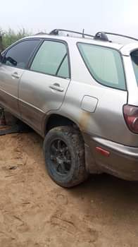 A picture of Registered Lexus rx300 engine and gear is perfect AC need