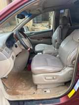 A picture of 2004 Toyota Sienna