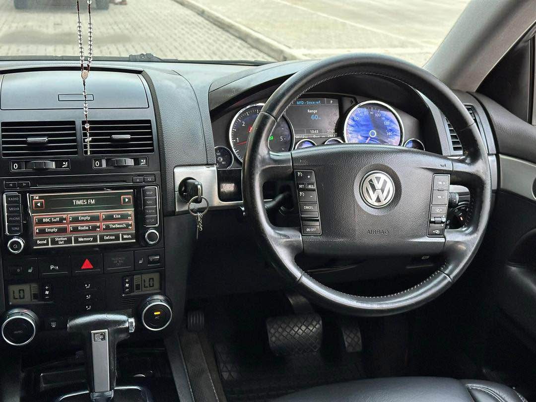A picture of VOLKSWAGEN TOUAREG DIESEL 