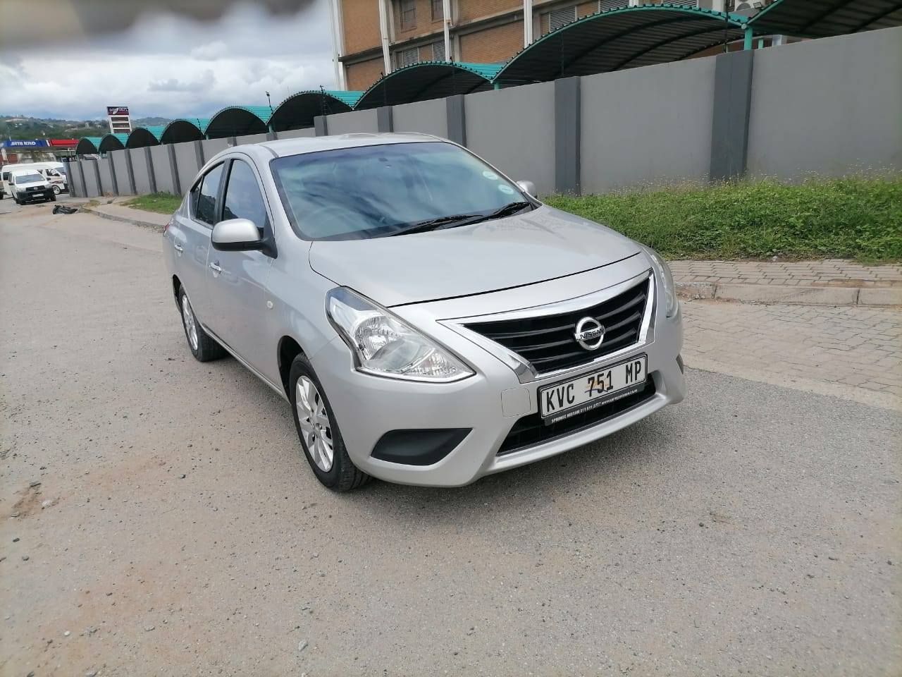 nissan almera