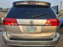 A picture of Toyota sienna 2005