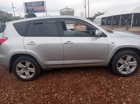 A picture of Toyota RAV4 model 2008 in good shape buy and drive