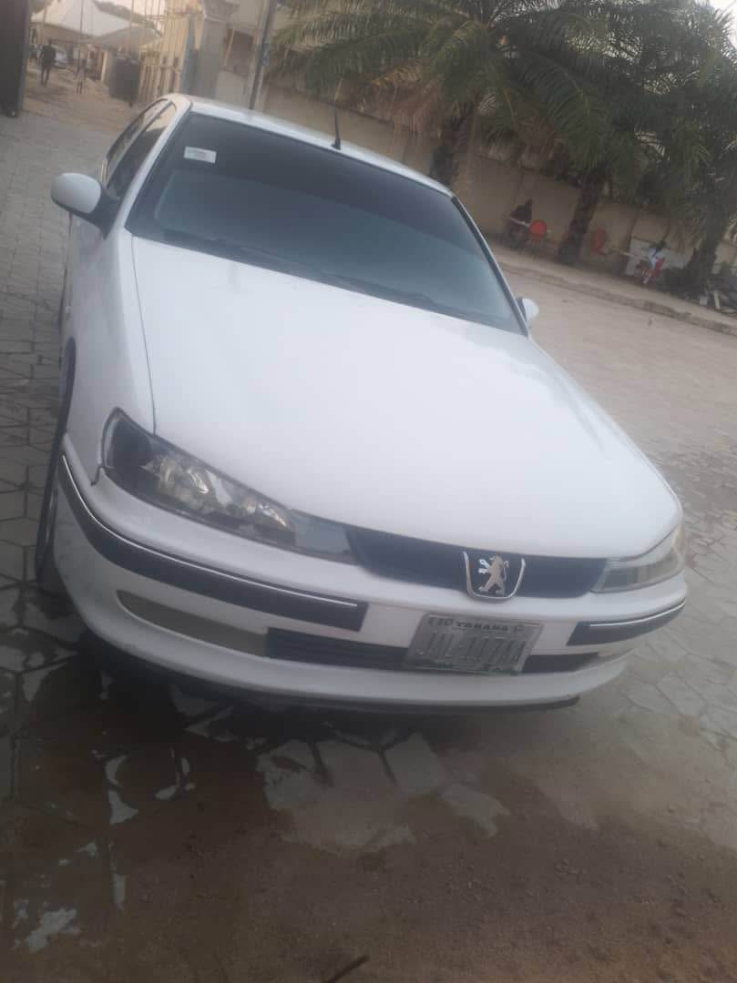 A picture of 406 Peugeot prestige with EW10 engine