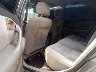 A picture of Toyota Camry pencil light untampered engine and gear sweet interior