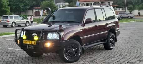 A picture of TOYOTA LAND CRUISEZER