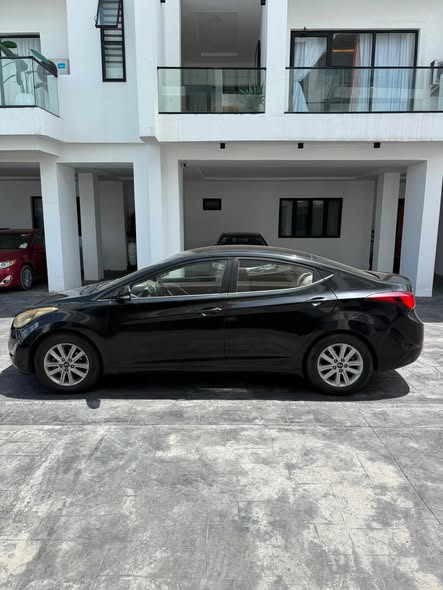 A picture of Hyundai Elantra 2015