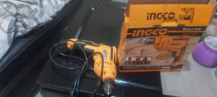 A picture of Blender 2ltrs 1 month used at 200k.....500 wats drill at
