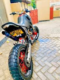 A picture of Ktm640 l40 iko poa sana