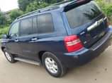 A picture of 2004 highlander