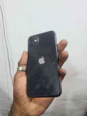 A picture of Iphone 11 64gb