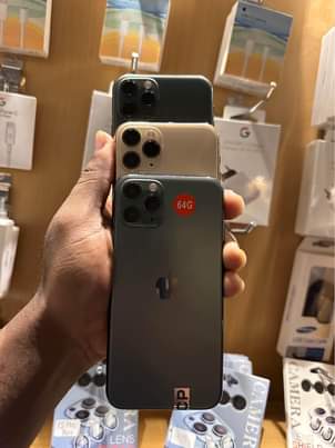 A picture of i phone 11 pro gb 64
