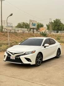 A picture of 2020 Toyota camry se