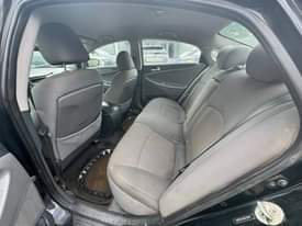A picture of 2011 Hyundai sonata 2011 model