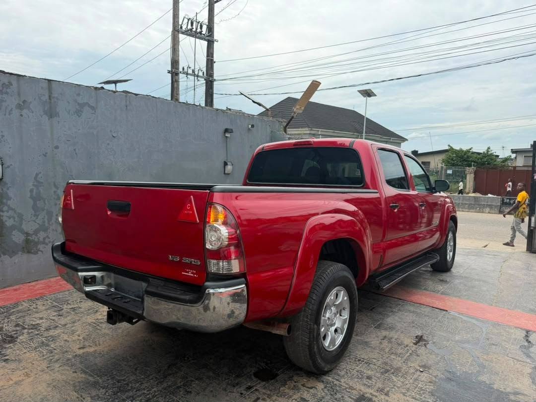 A picture of Toyota Tacoma 2010 Clean Register