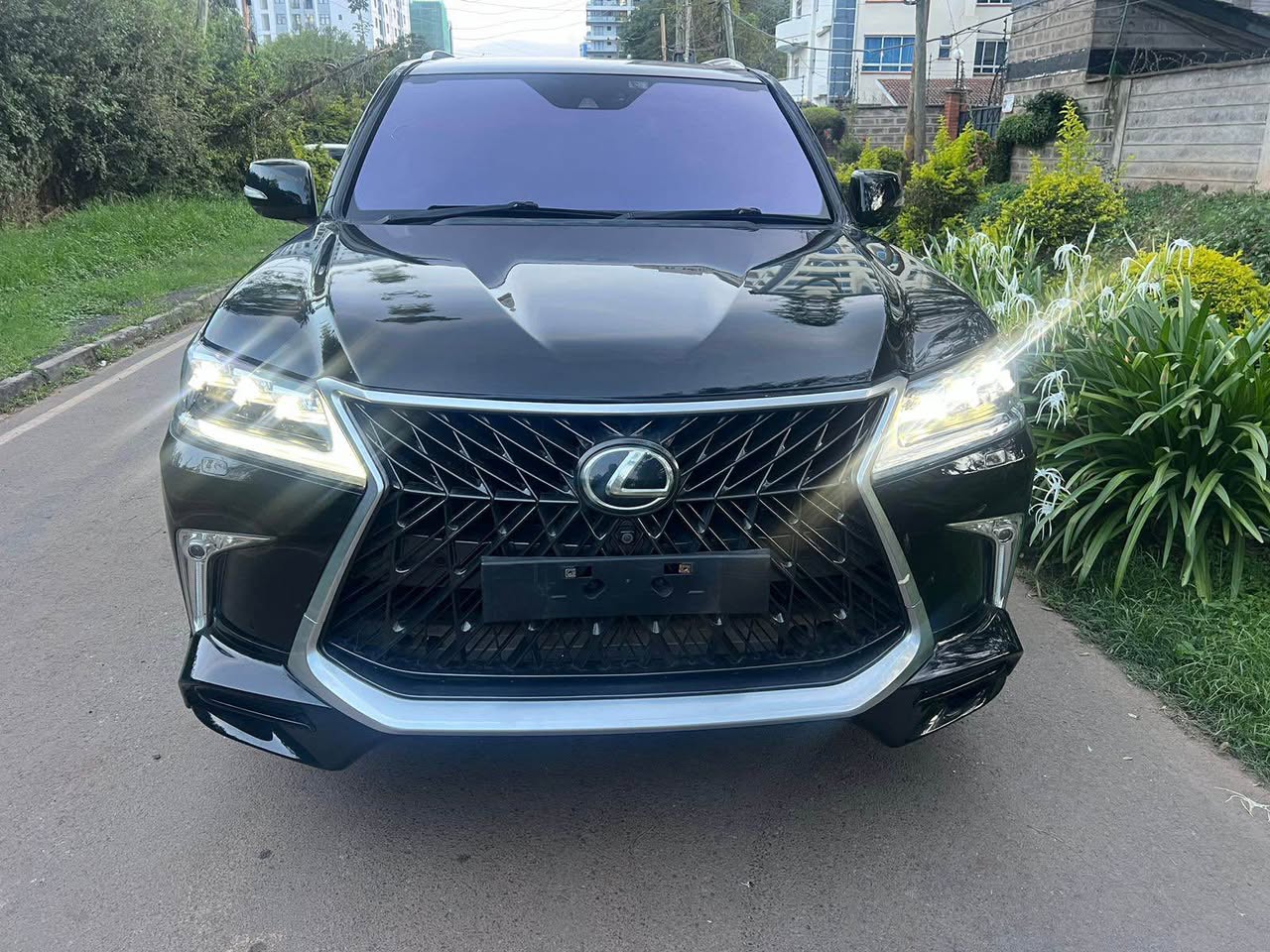 lexus