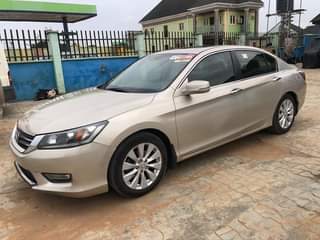 A picture of Honda Accord 2014