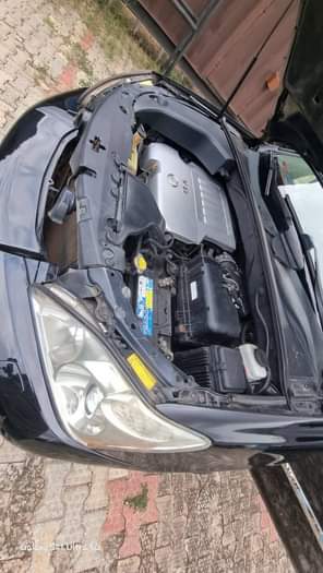 A picture of This is Highest grade 2009 Rx350 last edition of Small