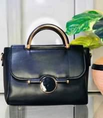 A picture of handbag