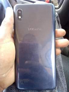 A picture of Samsang a10 gb32 ram2