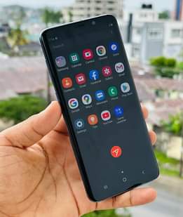A picture of Samsung galaxy s9 plus