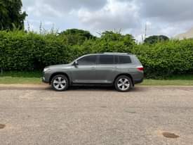A picture of FEW MONTHS USED 2011 TOYOTA HIGHLANDER KEYLESS ENTRY WITH POWER