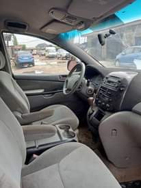 A picture of Sienna 2006 ikorodu NOT NEGOTIABLE