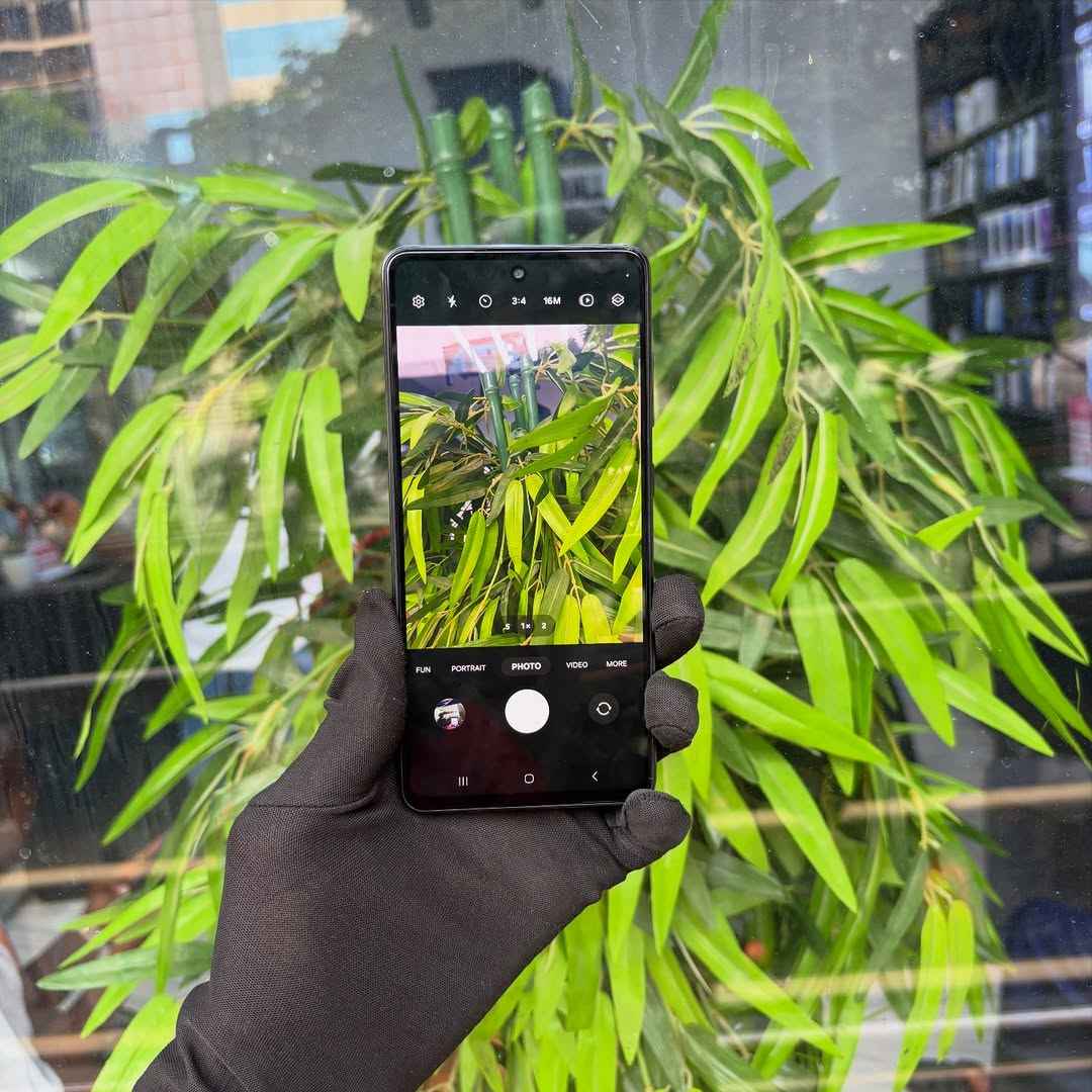 A picture of Samsung a52