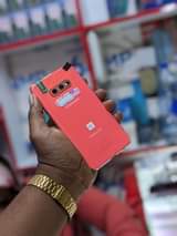 A picture of Samsung s10e google pixel 4a Sony Experia 10iii zote zina