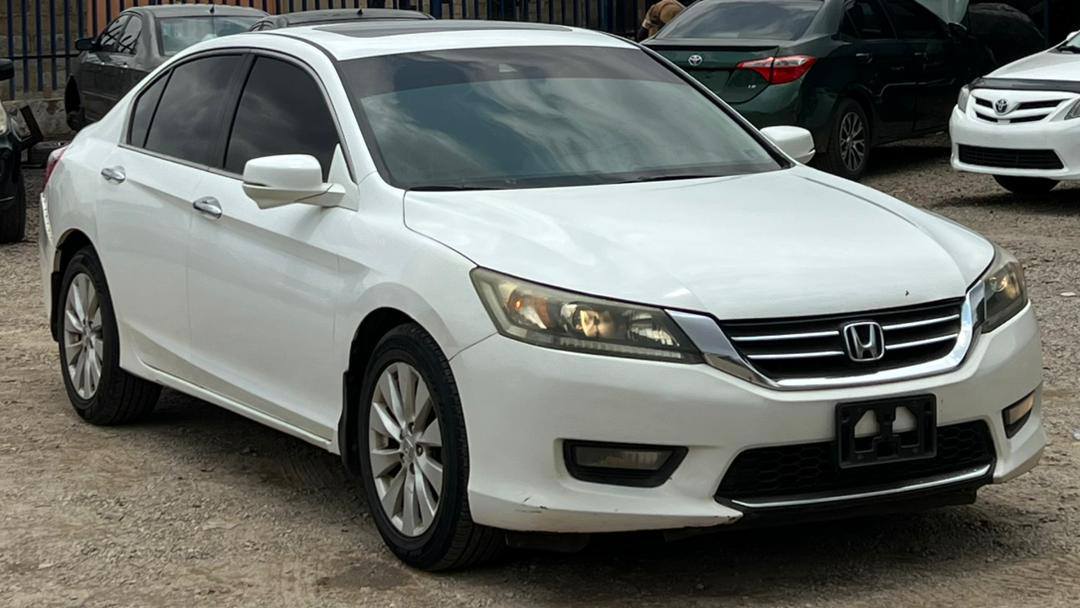 A picture of Honda Accord 2014