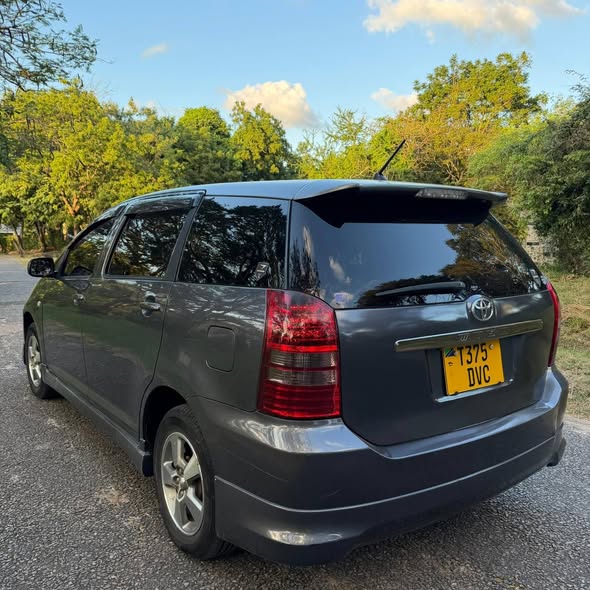 A picture of TOYOTA WISH