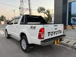 A picture of 2013 HILUX DOUBLE CABIN Mil 75 Call 0621043010