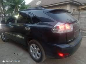 A picture of Belgium grade Lexus Rx 330 buy and drive silent engine