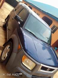 A picture of HONDA ELEMENT FOR SALE ENGINE AND GEAR IS OK AC