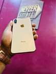 A picture of Iphone XS max 256GB 590 000