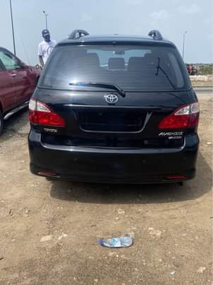 A picture of 2007 Toyota avensis verso