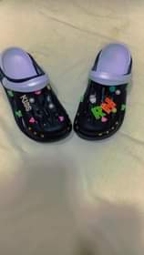 crocs